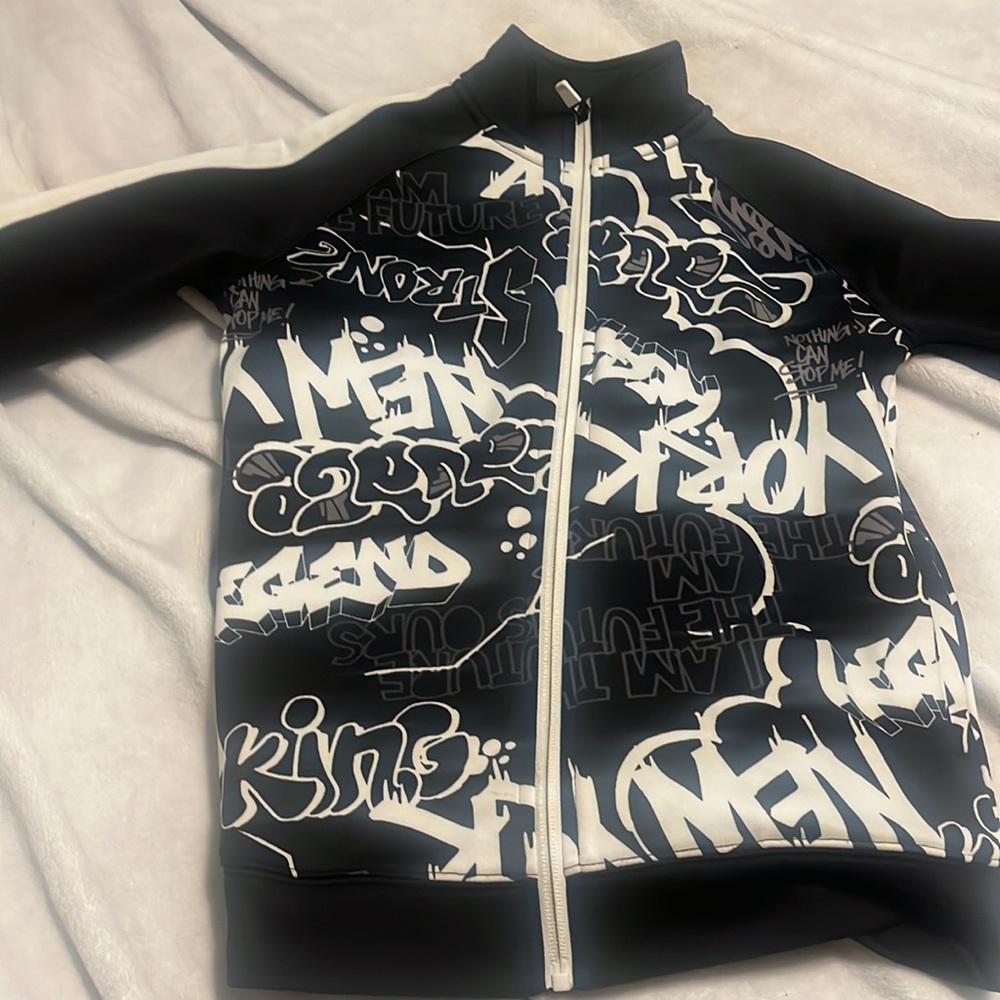 It really comfy jacket and it’s beautiful. It’s made in Vietnam.